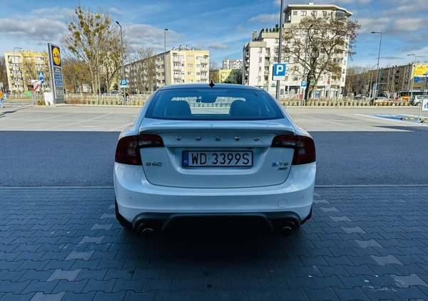 Volvo S60 cena 82790 przebieg: 88000, rok produkcji 2017 z Warszawa małe 301